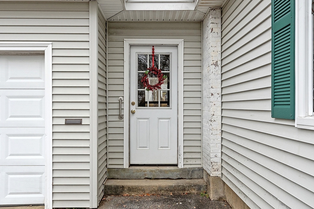 3 Cross Street Gardner, MA 01440 - Photo 4 of 23