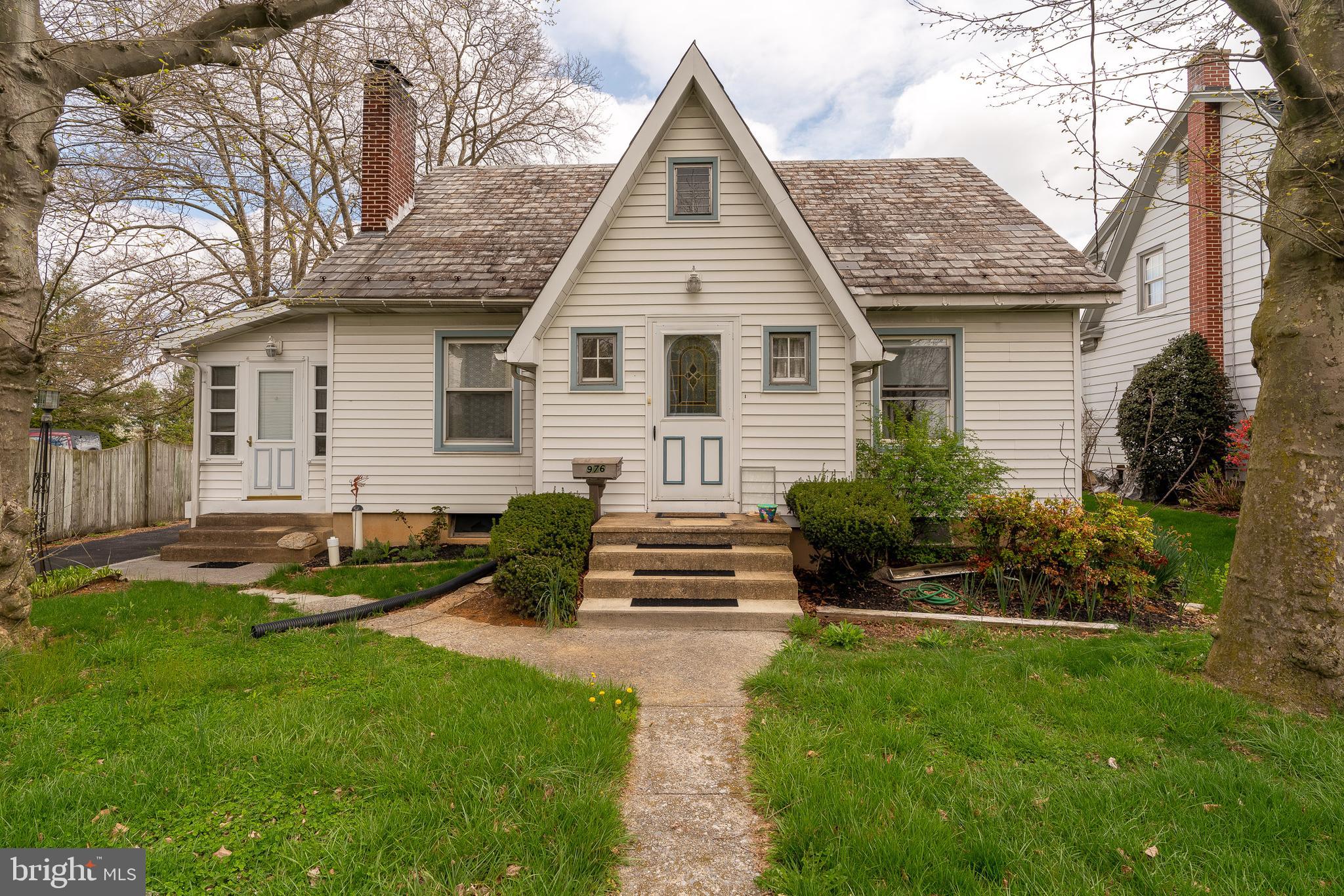 976 Quentin Road Lebanon, PA 17042 - Photo 1 of 31 Gallery Image 1