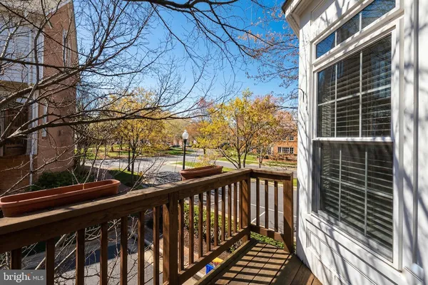 $828,000 | 5051 Kilburn Street, Alexandria, VA 22304