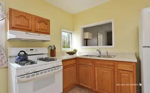 $250,000 | 35694 North Laurel Avenue, Ingleside, IL 60041