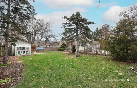 $250,000 | 35694 North Laurel Avenue, Ingleside, IL 60041