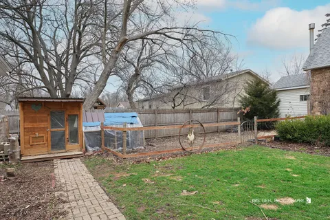 $250,000 | 35694 North Laurel Avenue, Ingleside, IL 60041