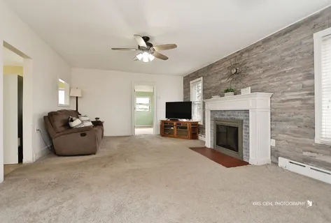 $250,000 | 35694 North Laurel Avenue, Ingleside, IL 60041