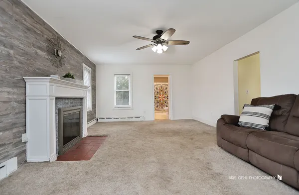 $250,000 | 35694 North Laurel Avenue, Ingleside, IL 60041