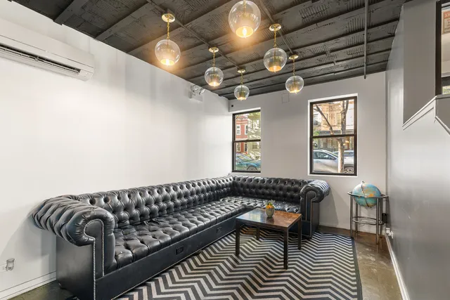 $1,731 | 4875 North Magnolia Avenue, Unit 120, Chicago, IL 60640