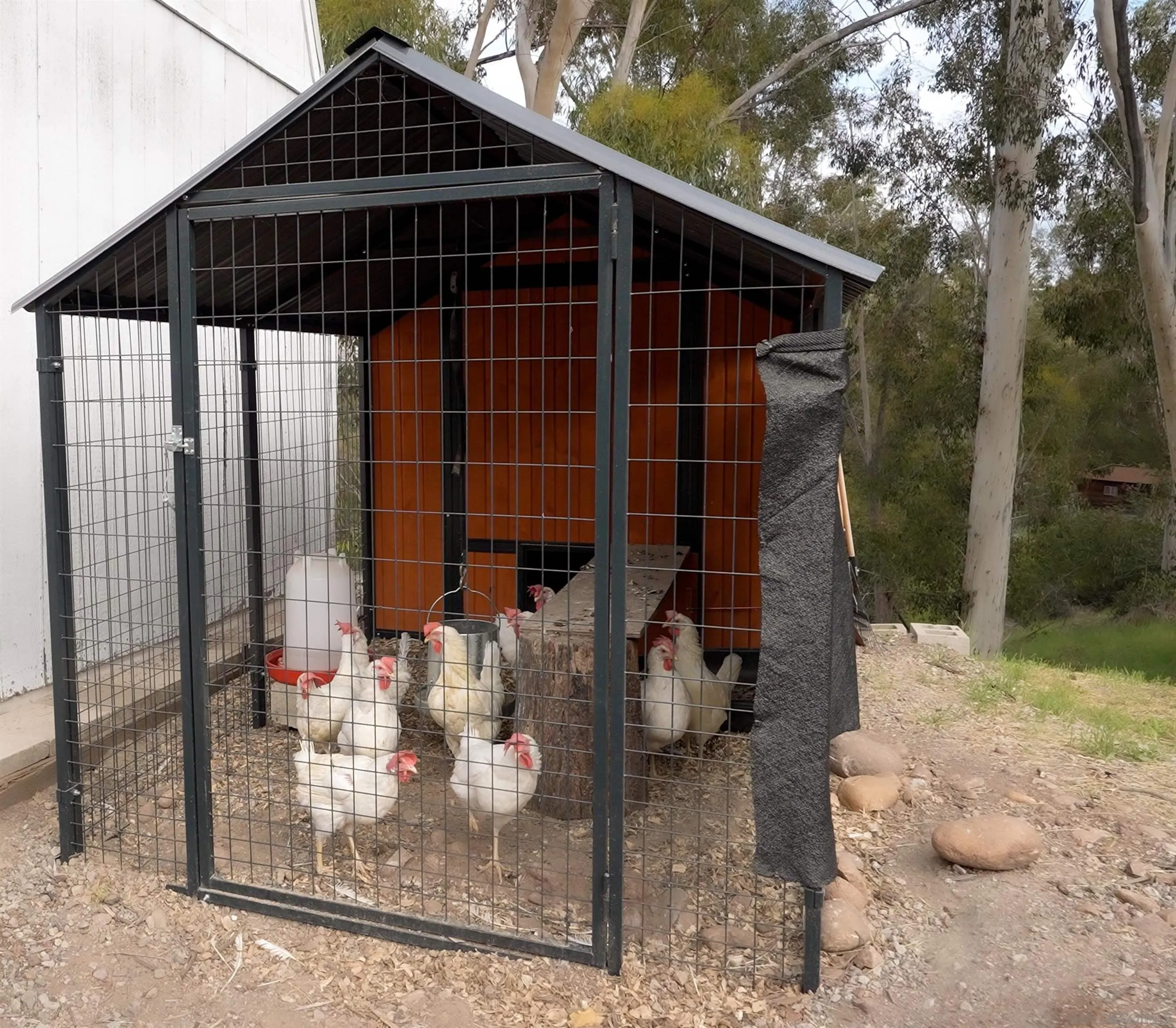 11911 Rocoso Road Lakeside, CA 92040 - Photo 28 of 32 a front view of a house