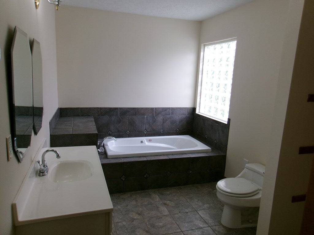 229 Deer Rdg Trail Tazewell, VA 24651 - Photo 7 of 15 Gallery Image 7