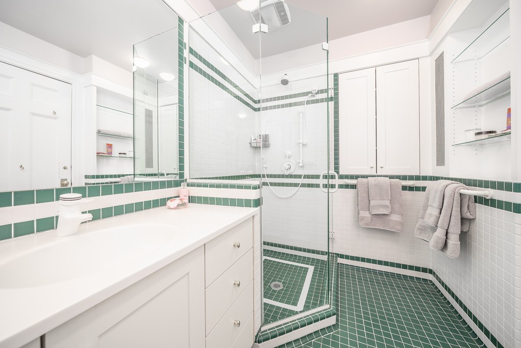 112 Pinckney Street, Unit 33 Boston, MA 02114 - Photo 15 of 21