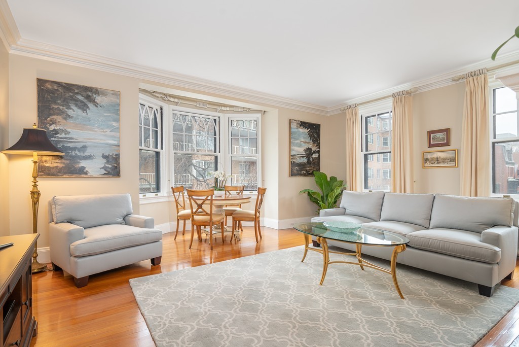 112 Pinckney Street, Unit 33 Boston, MA 02114 - Photo 2 of 21