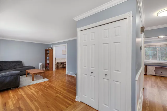 $364,900 | 54258 Horizon Drive, Utica, MI 48316