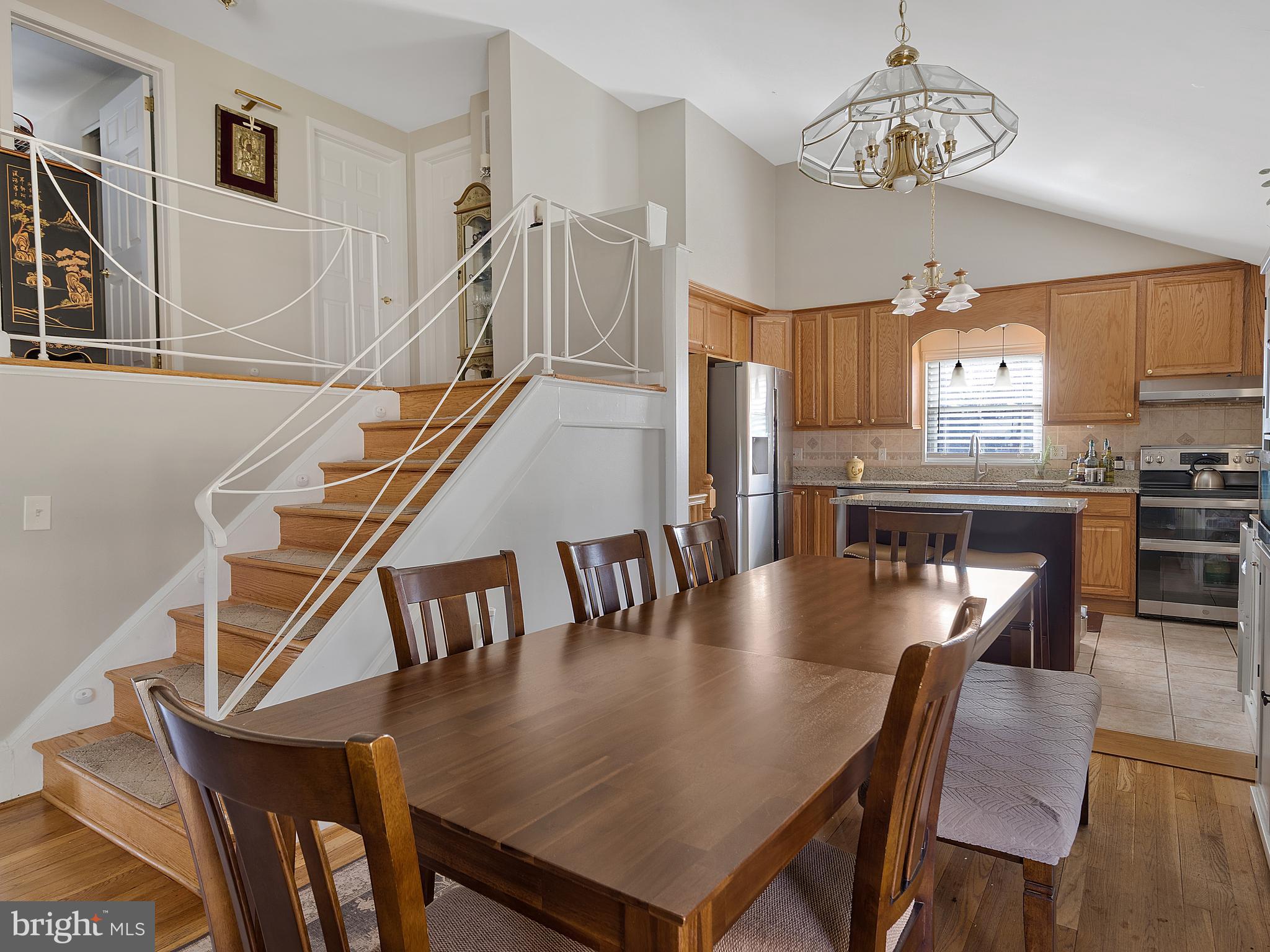 1512 Vivian Court Silver Spring, MD 20902 - Photo 16 of 33 Dining Area w/SGD to Patio