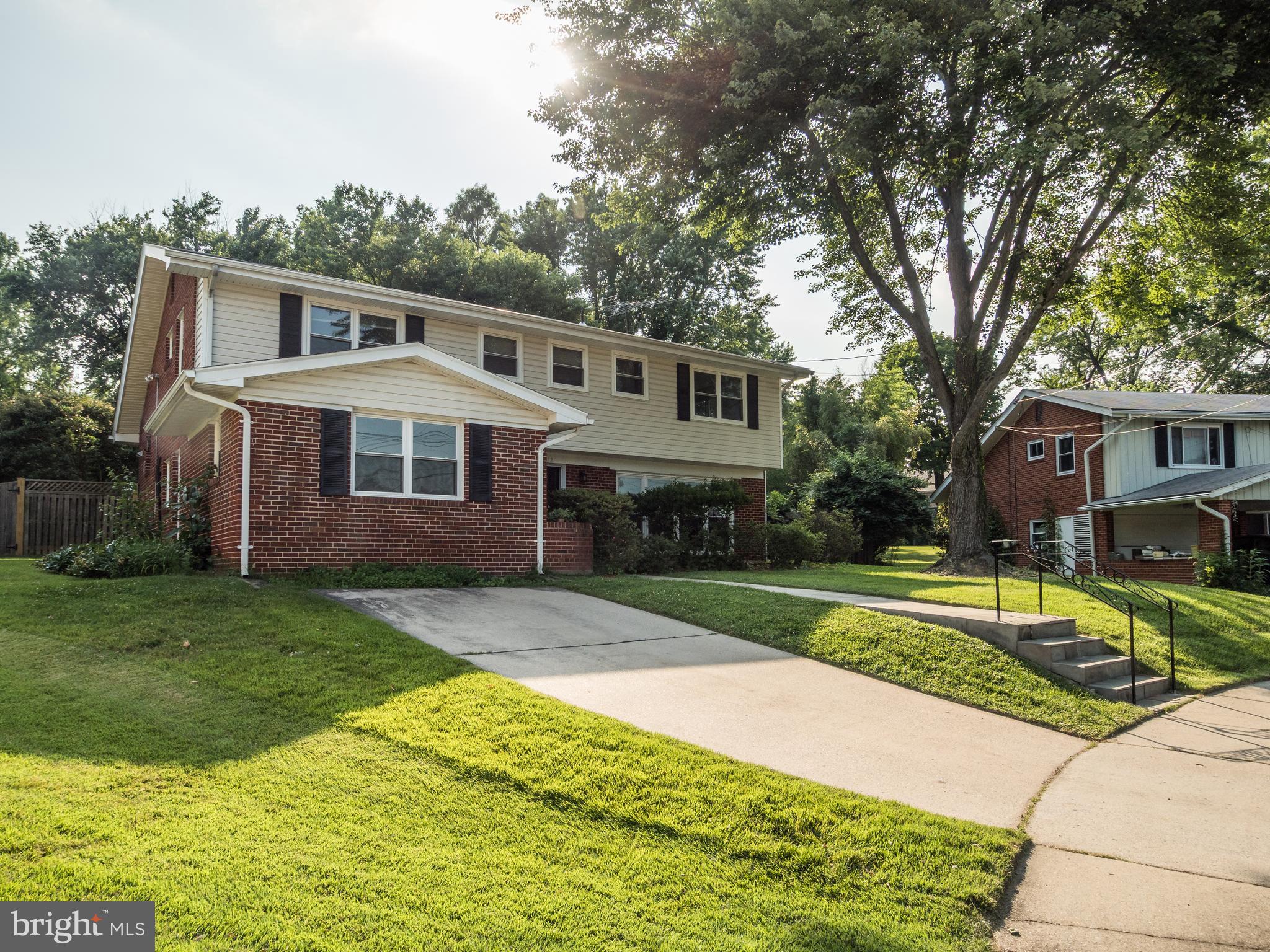 1512 Vivian Court Silver Spring, MD 20902 - Photo 28 of 28 Front View