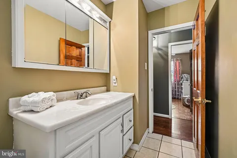 $415,000 | 205 Wrexham Court, Woodbury, NJ 08096