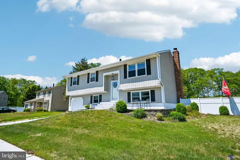 $415,000 | 205 Wrexham Court, Woodbury, NJ 08096