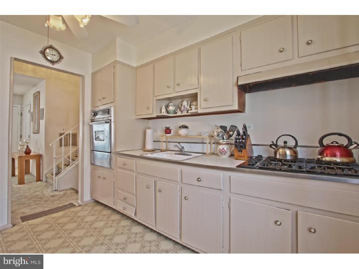 858 Estates Boulevard Hamilton, NJ 08690 - Photo 9 of 24