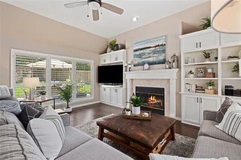 $1,050,000 | 5413 Merrywing Circle, Austin, TX 78730