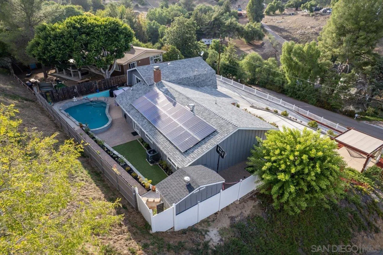 9319 Westhill Road Lakeside, CA 92040 - Photo 11 of 45 Gallery Image 11