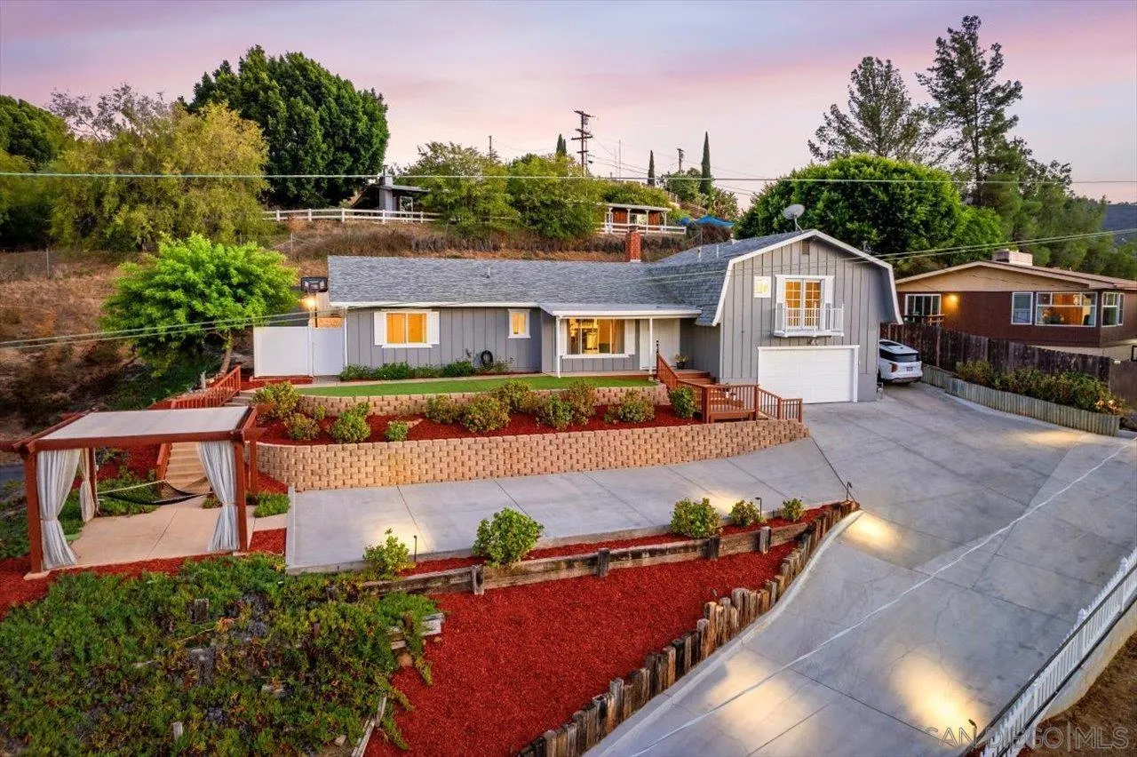 9319 Westhill Road Lakeside, CA 92040 - Photo 4 of 45 Gallery Image 4