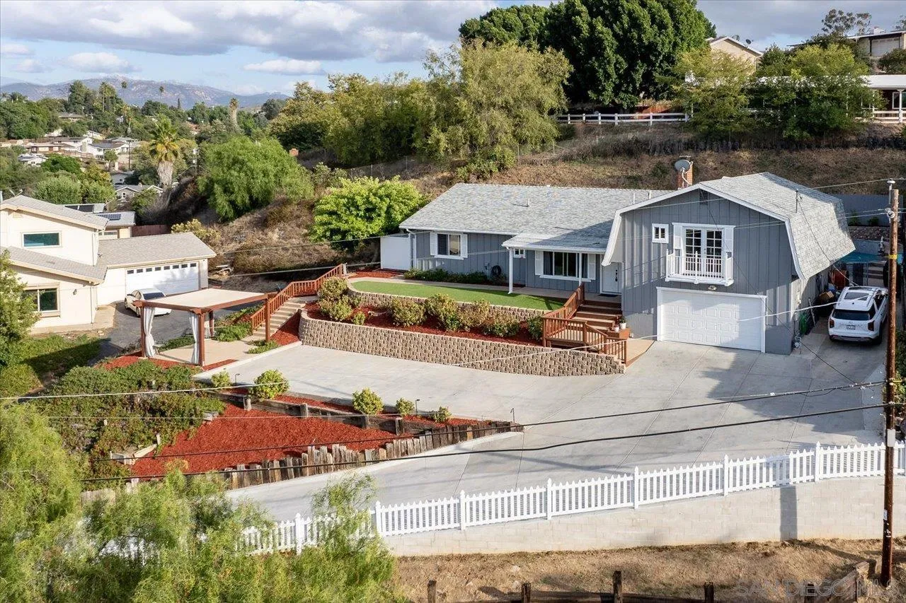 9319 Westhill Road Lakeside, CA 92040 - Photo 9 of 45 Gallery Image 9