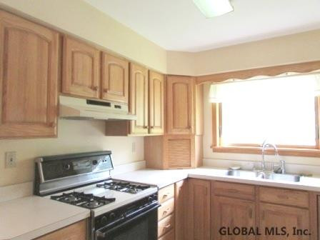 1650 Crawford Road Rotterdam, NY 12306 - Photo 6 of 21 Photo 6