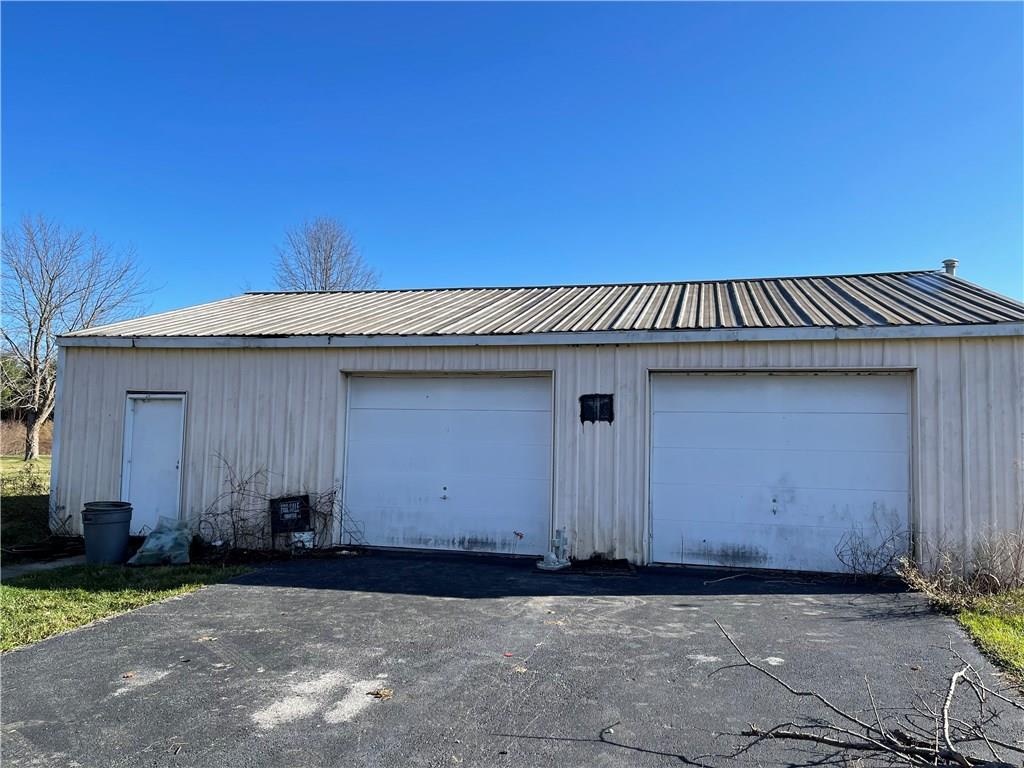 4575 Williams Road Martinsville, IN 46151 - Photo 3 of 29 Gallery Image 3