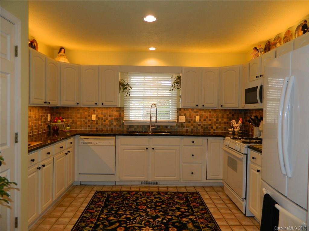 645 High Quarry Road, Unit 645 Hendersonville, NC 28791 - Photo 12 of 23 Gallery Image 12