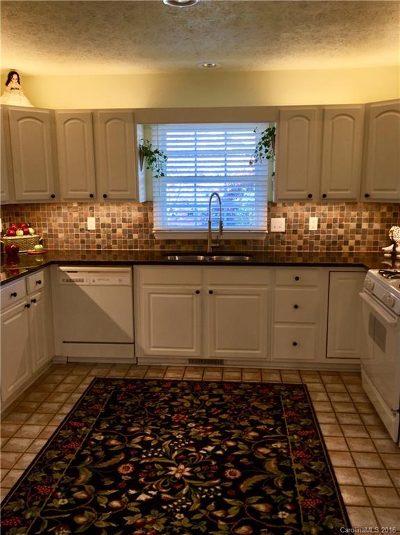 645 High Quarry Road, Unit 645 Hendersonville, NC 28791 - Photo 14 of 23 Gallery Image 14