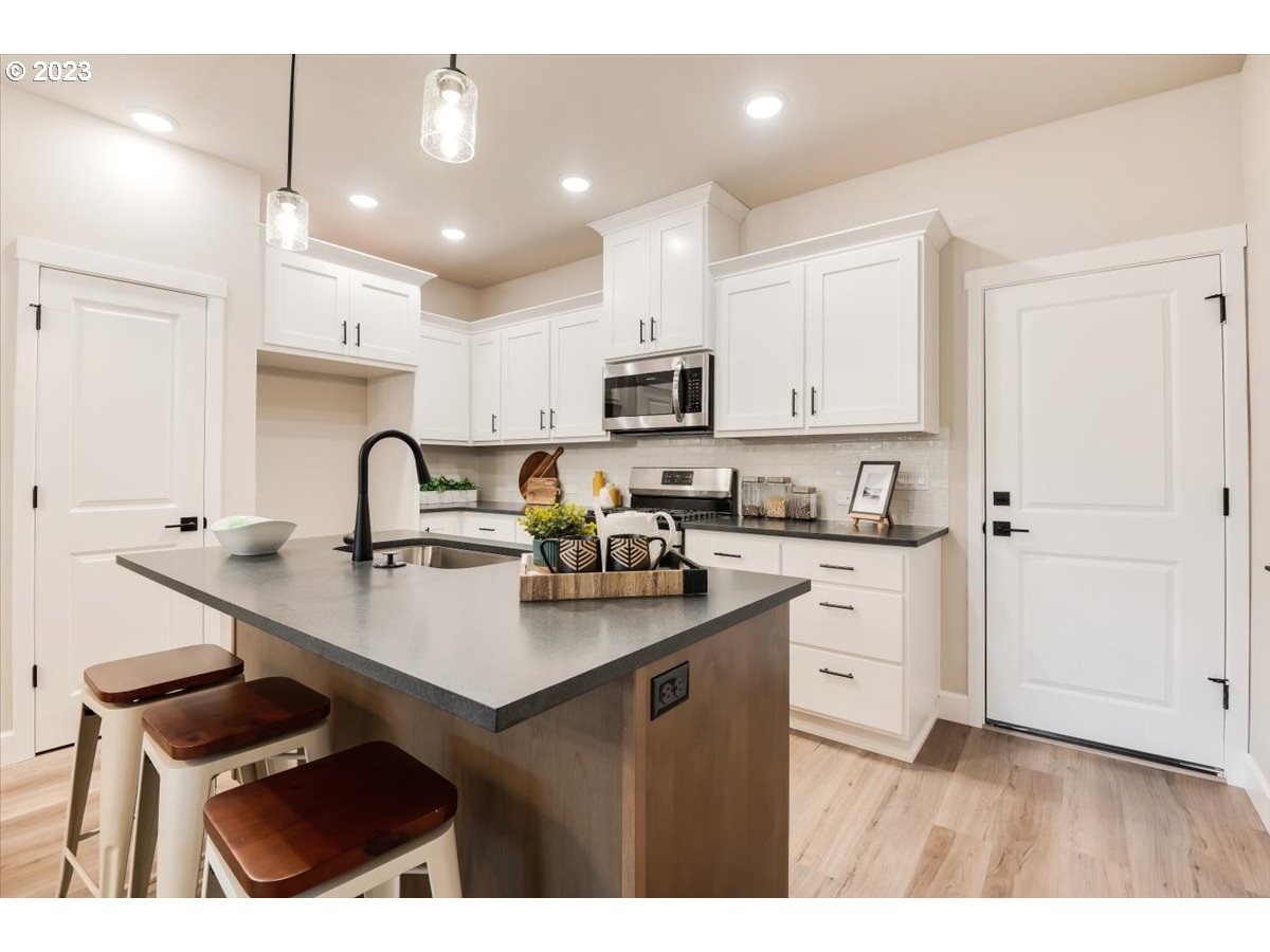 18200 Southwest Barrows Road Beaverton, OR 97007 - Photo 14 of 34 Gallery Image 14