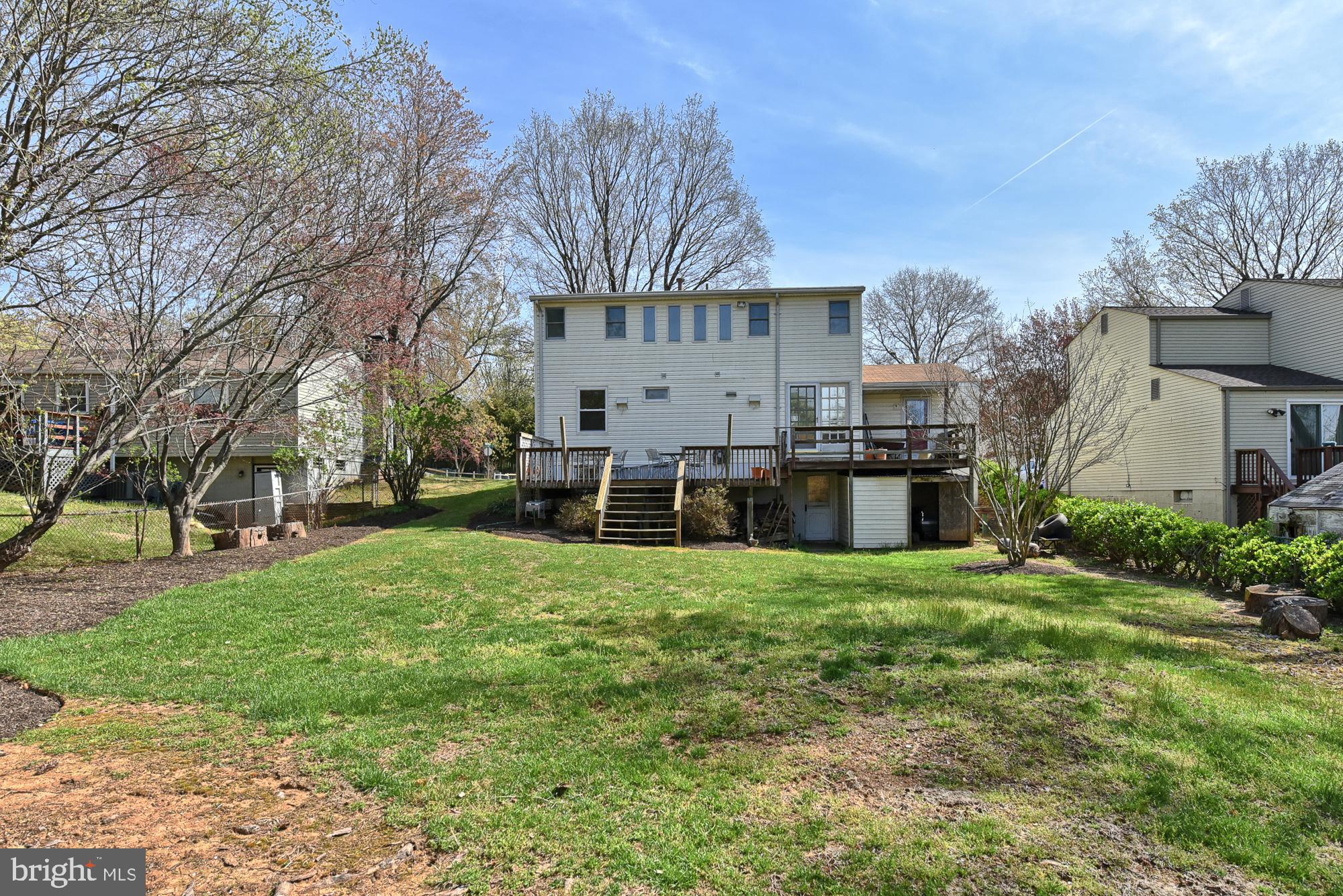 19052 Staleybridge Road Germantown, MD 20876 - Photo 11 of 49 Huge backyard