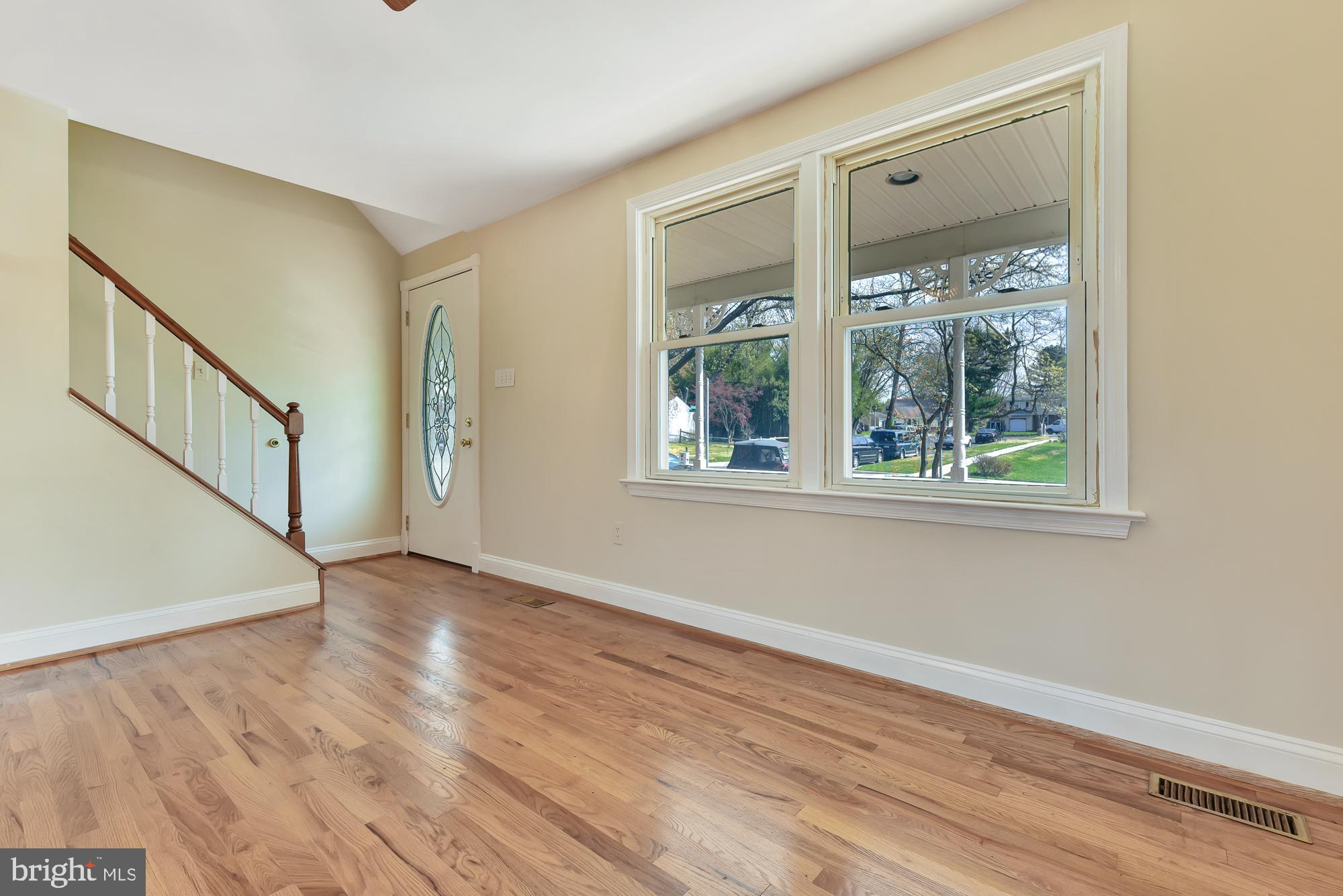 19052 Staleybridge Road Germantown, MD 20876 - Photo 14 of 49 Lovely front foyer