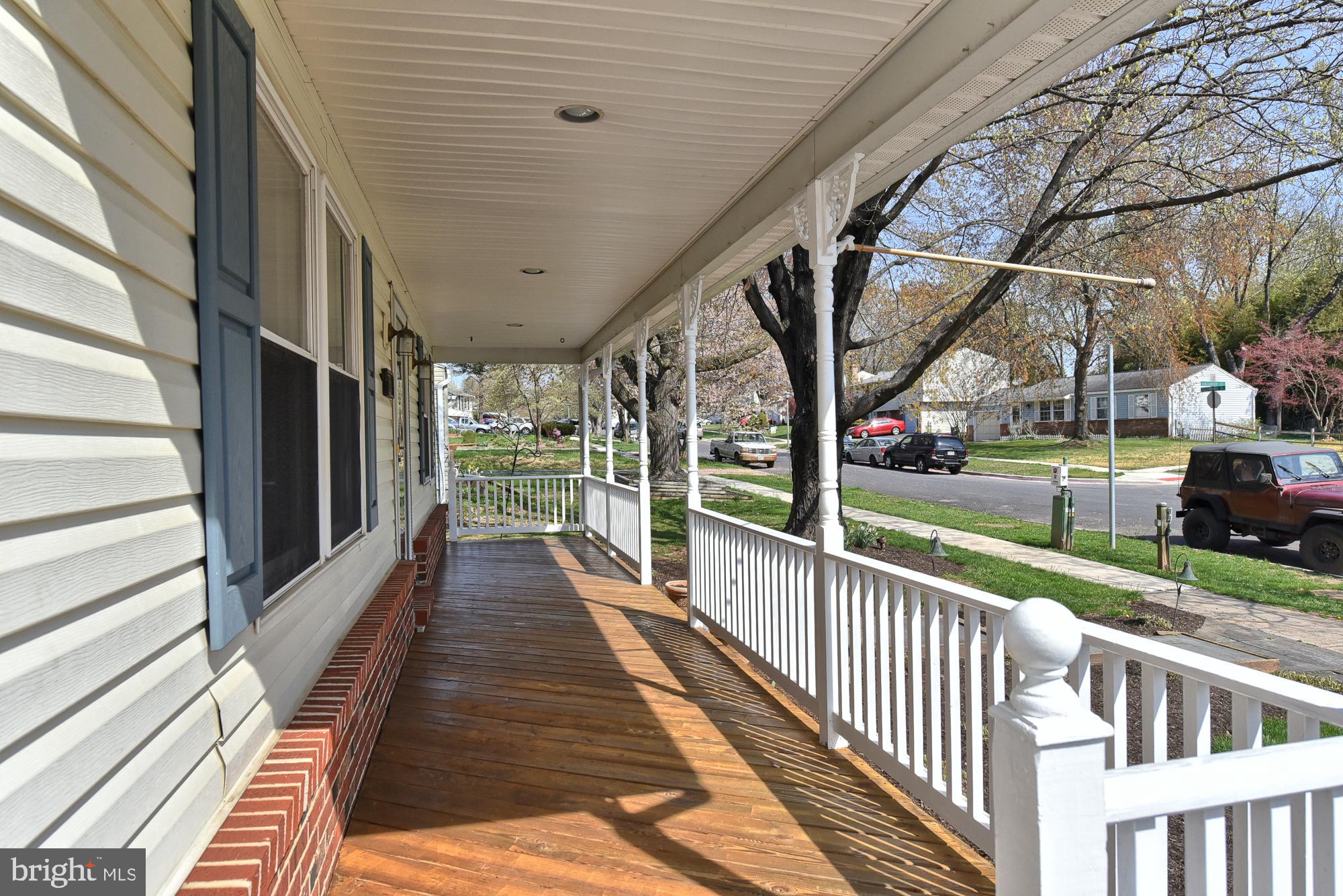 19052 Staleybridge Road Germantown, MD 20876 - Photo 8 of 49 Spacious front porch