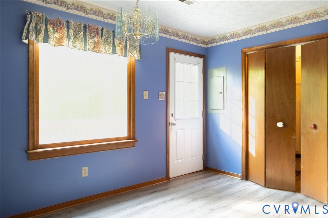 2477 Calno Road Hanover, VA 23069 - Photo 9 of 33
