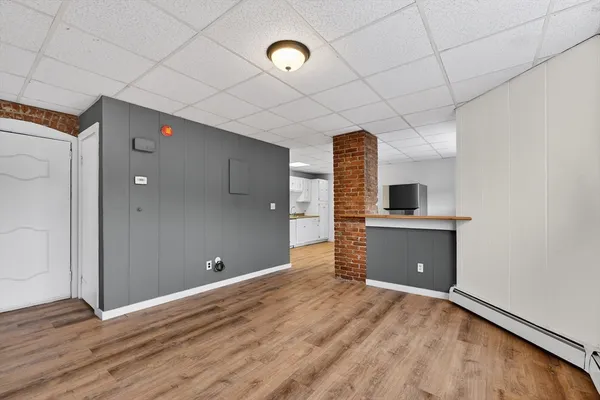 $3,000 | 42 Almont Street, Unit 3R, Medford, MA 02155