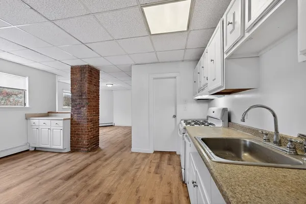 $3,000 | 42 Almont Street, Unit 3R, Medford, MA 02155