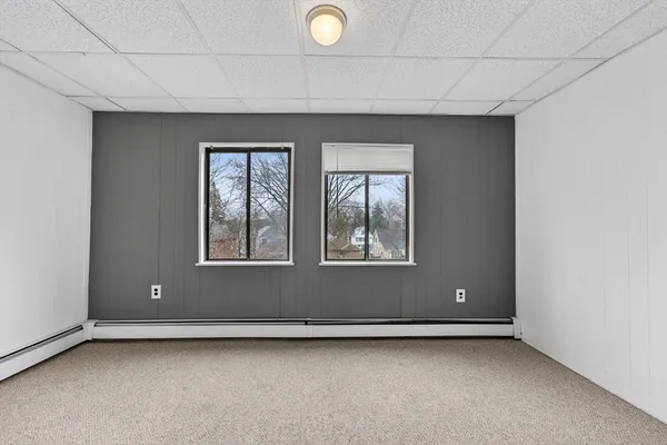 $3,000 | 42 Almont Street, Unit 3R, Medford, MA 02155