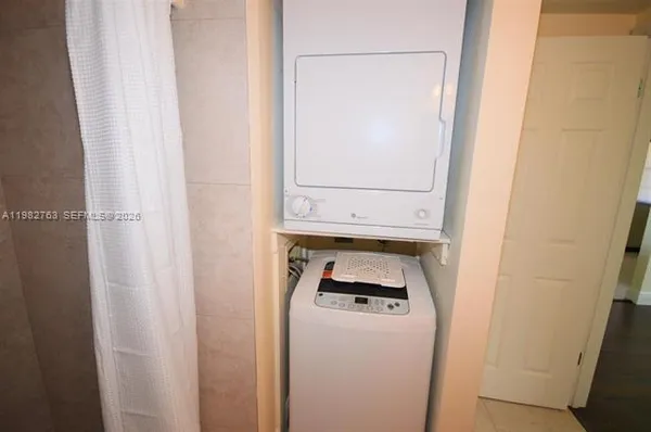 $2,300 | 7944 Eastlake Drive, Unit D, Boca Raton, FL 33433