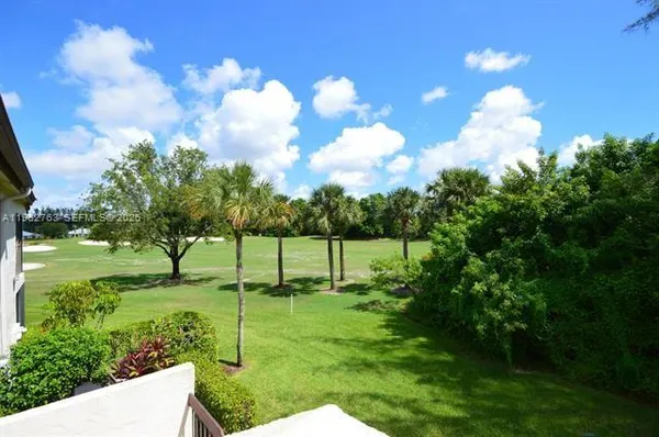 $2,300 | 7944 Eastlake Drive, Unit D, Boca Raton, FL 33433