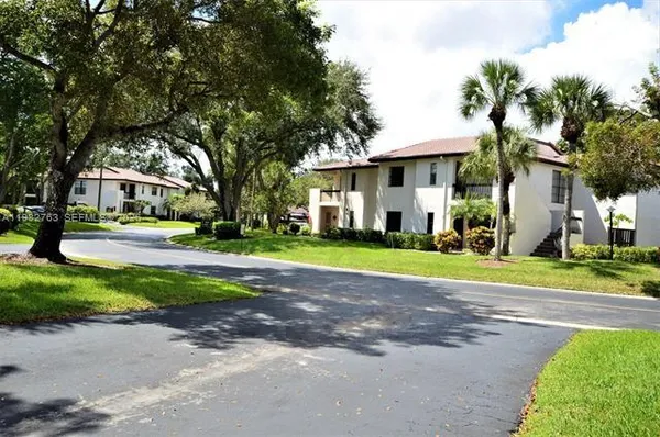 $2,300 | 7944 Eastlake Drive, Unit D, Boca Raton, FL 33433
