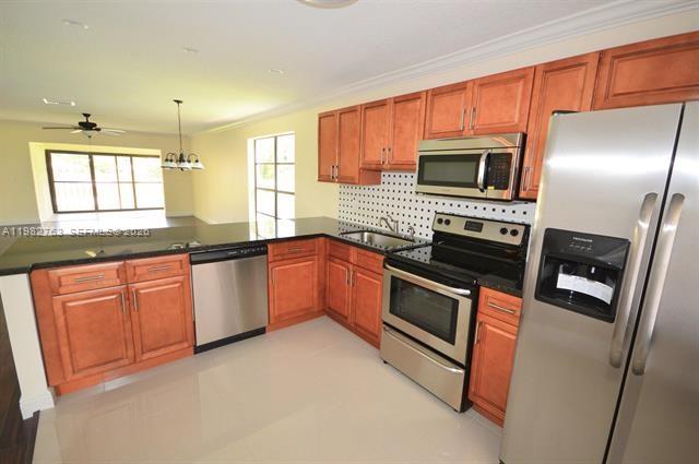 7944 Eastlake Drive, Unit D Boca Raton, FL 33433 - Photo 2 of 21