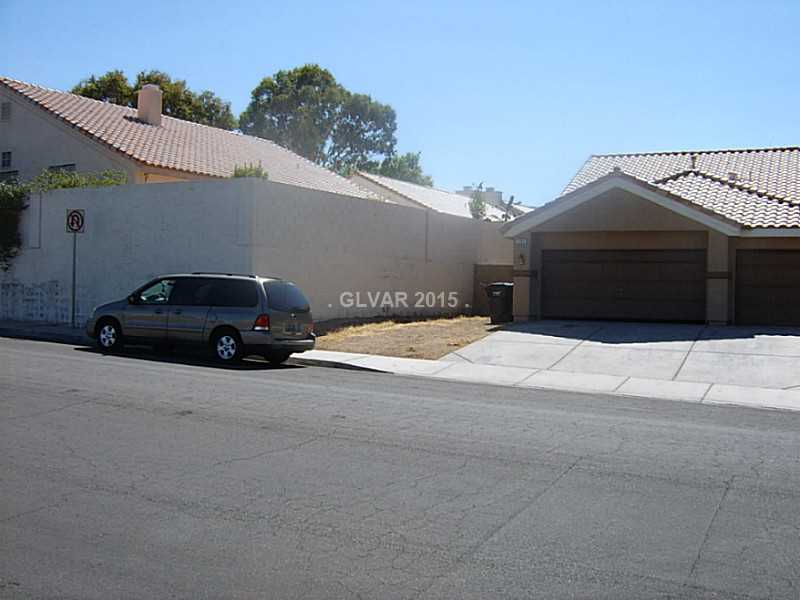 698 Skyline Road Henderson, NV 89002 - Photo 3 of 22 Property Photo.