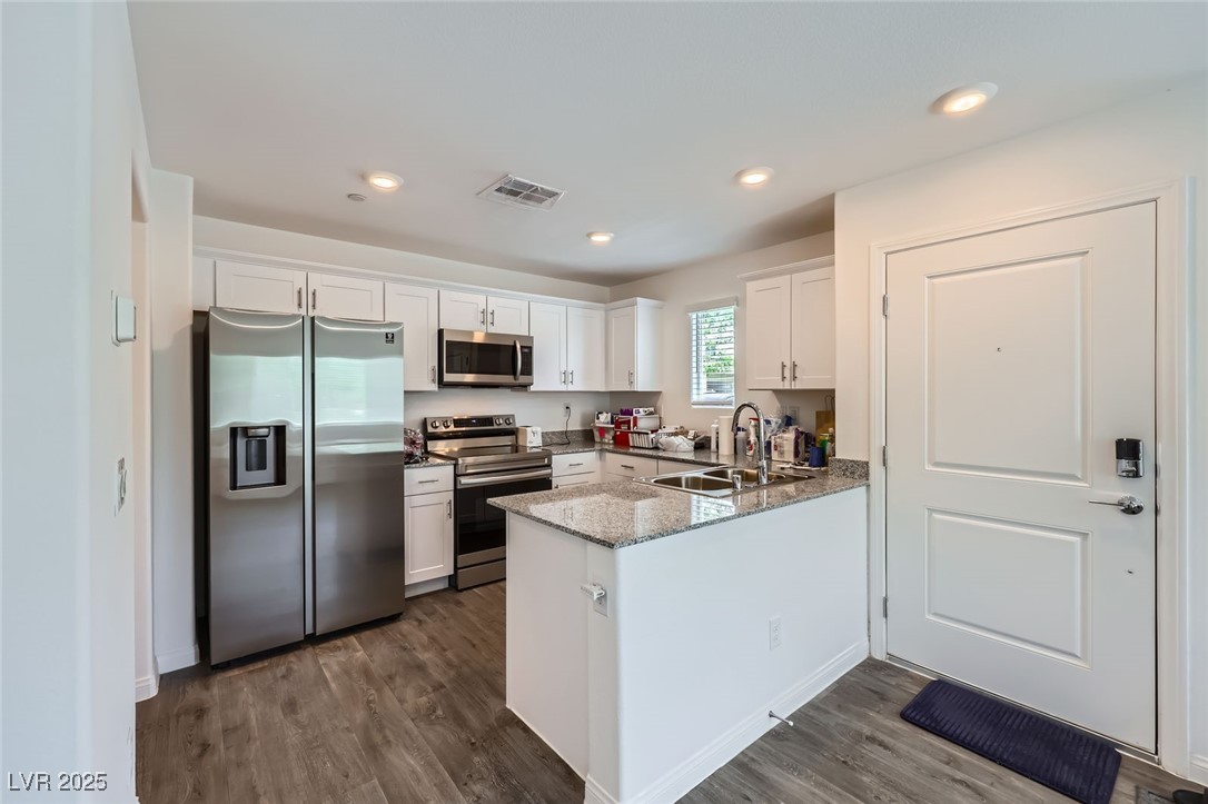 12282 Azure Gate Road, Unit 4 Las Vegas, NV 89183 - Photo 12 of 43 Gallery Image 12