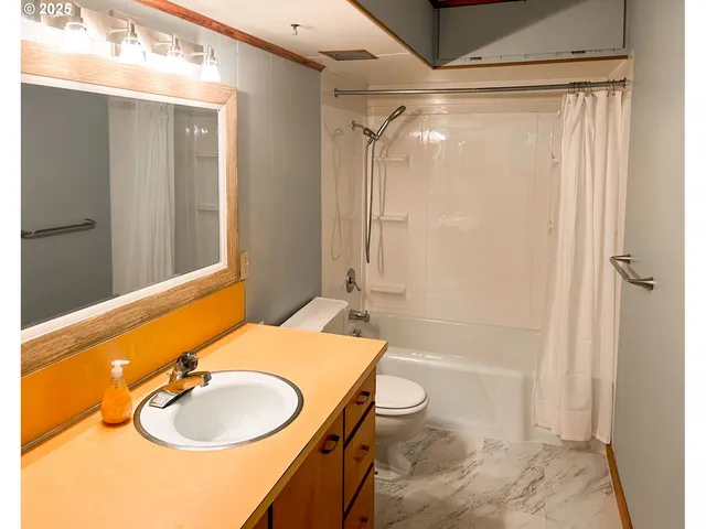 $299,000 | 1925 Myrtle Street, Baker City, OR 97814