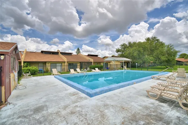 $149,900 | 2215 Knights Road, Unit 2215, Winter Haven, FL 33880