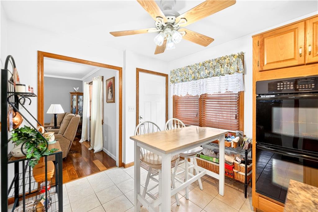 112 Circle Drive Irwin, PA 15642 - Photo 12 of 46