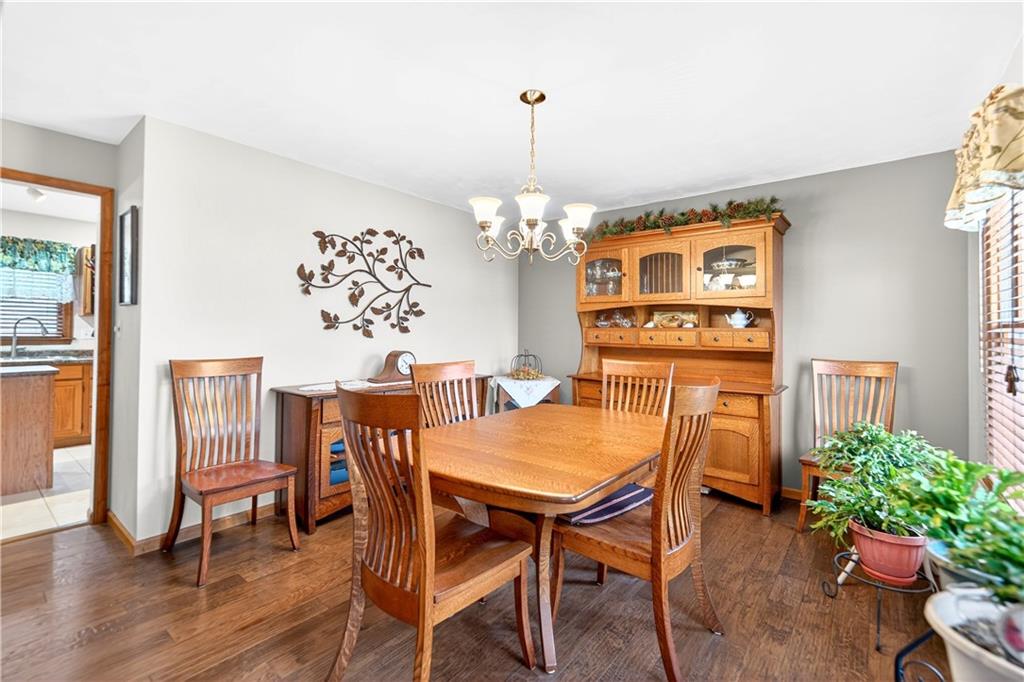 112 Circle Drive Irwin, PA 15642 - Photo 4 of 46 ENGINEERED HARDWOOD FLOORING