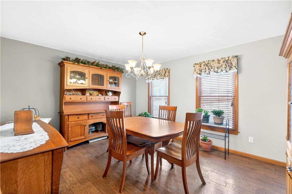 112 Circle Drive Irwin, PA 15642 - Photo 5 of 46