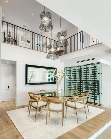 a view of a livingroom with furniture