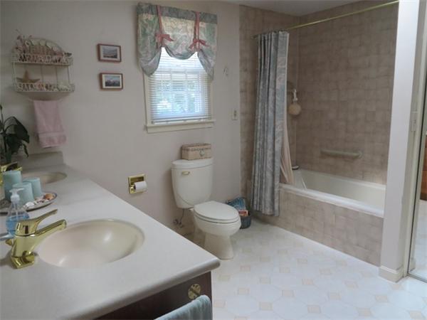 19 Oak Hill Road Greenfield, MA 01301 - Photo 11 of 14 Gallery Image 11