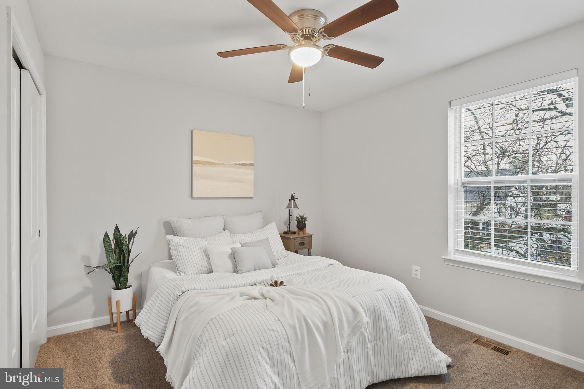 617 Cedar Hill Road Baltimore, MD 21225 - Photo 20 of 38 Bedroom 3 w/ Carpet Floor