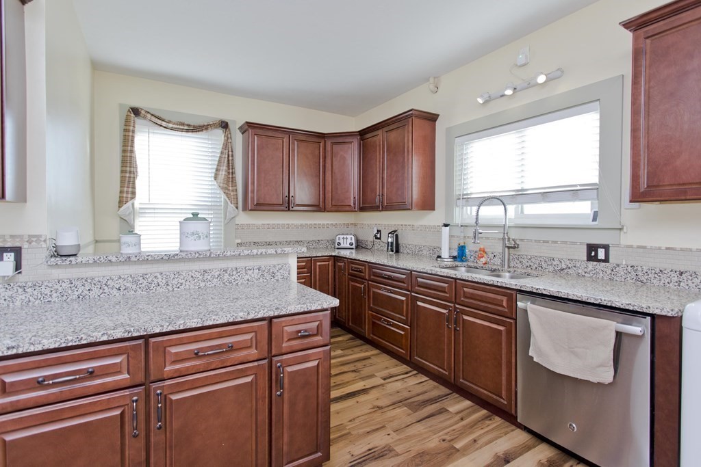 16 Lawrence Road Chicopee, MA 01013 - Photo 6 of 29